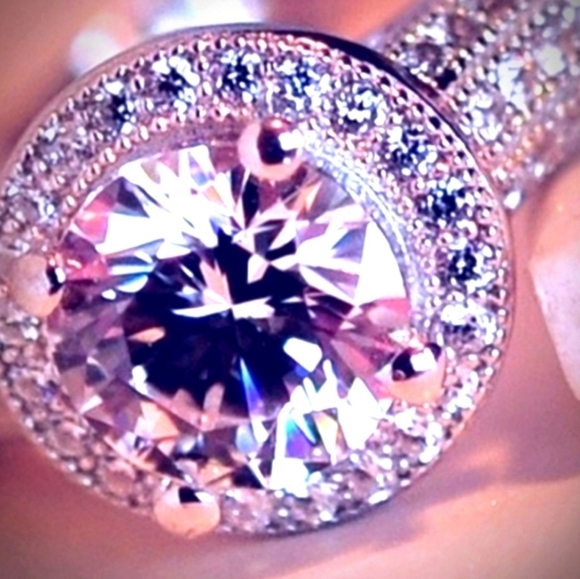 24 HR. SALE Simulated Diamond Ring New - Picture 7 of 7
